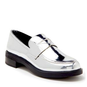 New in box! Steve Madden silver metallic block heel penny loafer